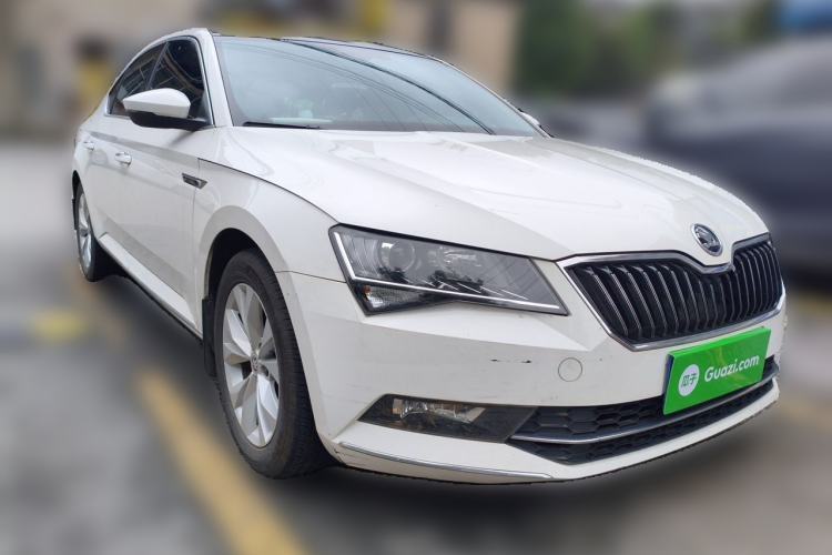 Used Skoda Superb 2018 TSI330 DSG Comfort Edition China V Standard Front Right 45 Deg