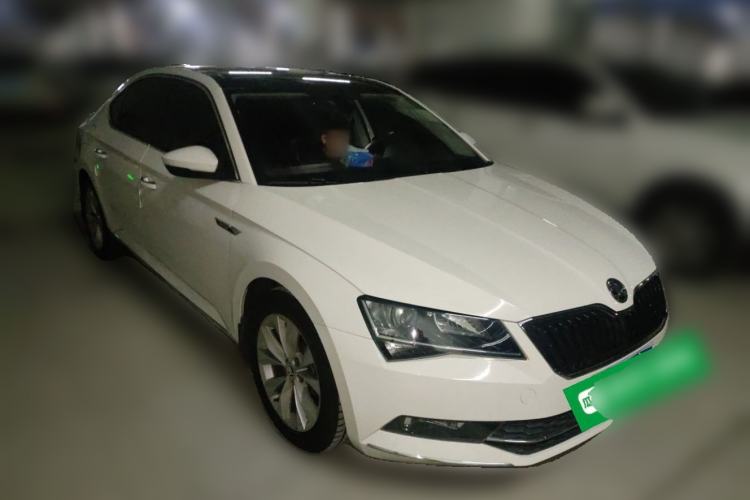 Used Skoda Superb 2018 TSI280 DSG Comfort Edition China V Standard Front Right 45 Deg