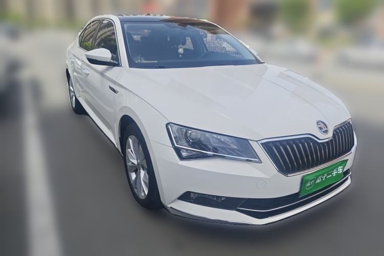 Used Skoda Superb 2018 TSI280 DSG Comfort Edition China V Standard Front Right 45 Deg