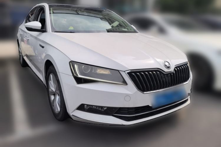 Used Skoda Superb 2018 TSI330 DSG Comfort Edition China V Standard Front Right 45 Deg