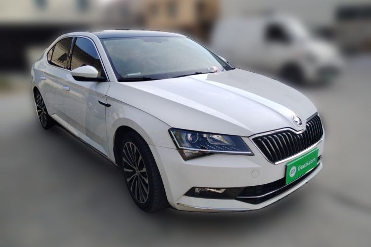 Used Skoda Superb 2018 TSI280 DSG Comfort Edition China V Standard Front Right 45 Deg