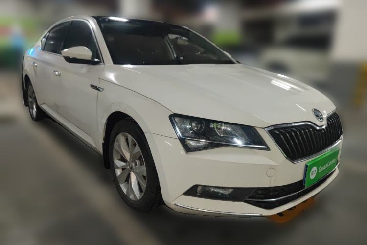 Used Skoda Superb 2018 TSI330 DSG Comfort Edition China V Standard Front Right 45 Deg