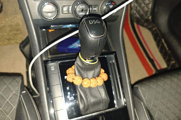 Used Skoda Superb 2018 TSI280 DSG Comfort Edition China V Standard Gear Lever