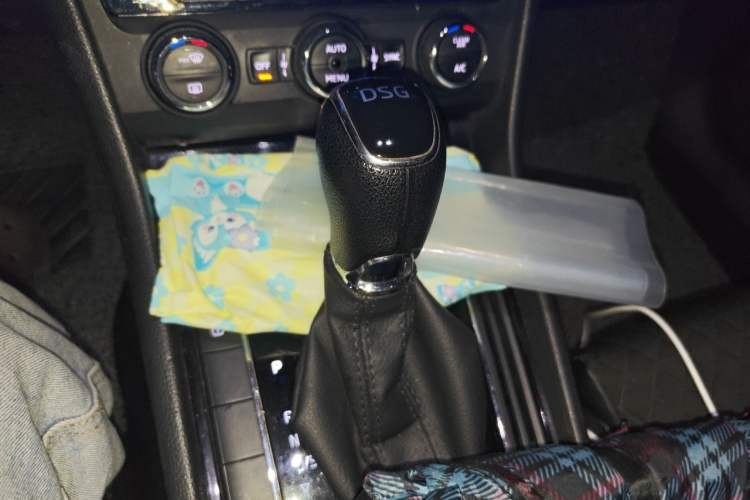 Used Skoda Superb 2018 TSI280 DSG Comfort Edition China V Standard Gear Lever