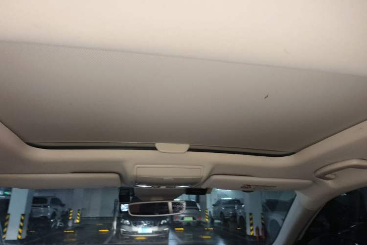 Used Skoda Superb 2018 TSI380 DSG Flagship Edition China V Standard Headliner