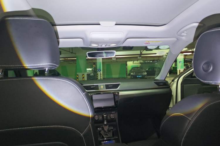 Used Skoda Superb 2018 TSI280 DSG Comfort Edition China V Standard Headliner