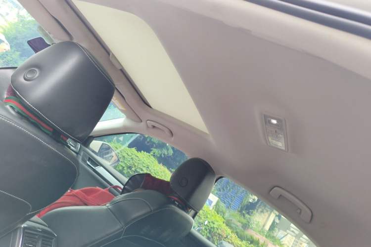 Used Skoda Superb 2018 TSI330 DSG Comfort Edition China V Standard Headliner