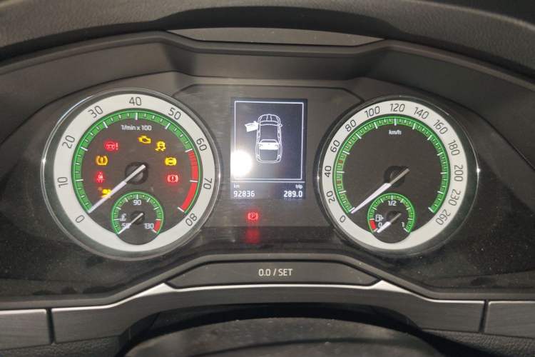 Used Skoda Superb 2018 TSI280 DSG Comfort Edition China VI Standard Instrument Cluster