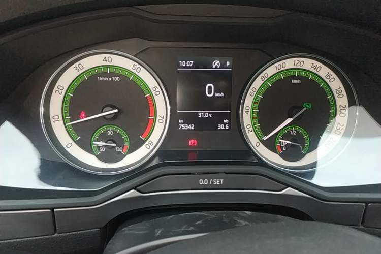 Used Skoda Superb 2018 TSI330 DSG Comfort Edition China V Standard Instrument Cluster