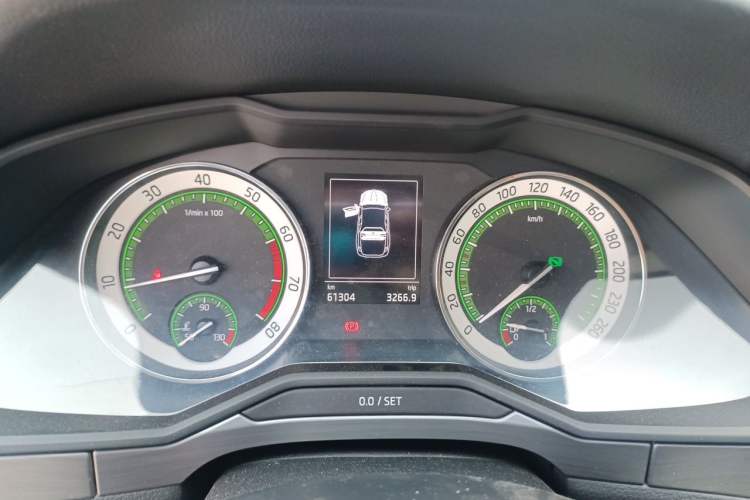 Used Skoda Superb 2018 TSI330 DSG Comfort Edition China VI Standard Instrument Cluster