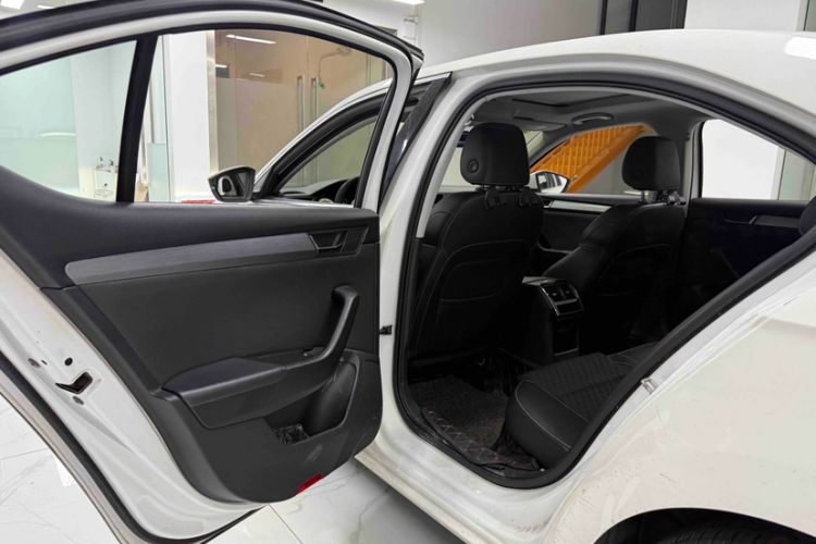 Used Skoda Superb 2018 TSI280 DSG Comfort Edition China V Standard Interior 2