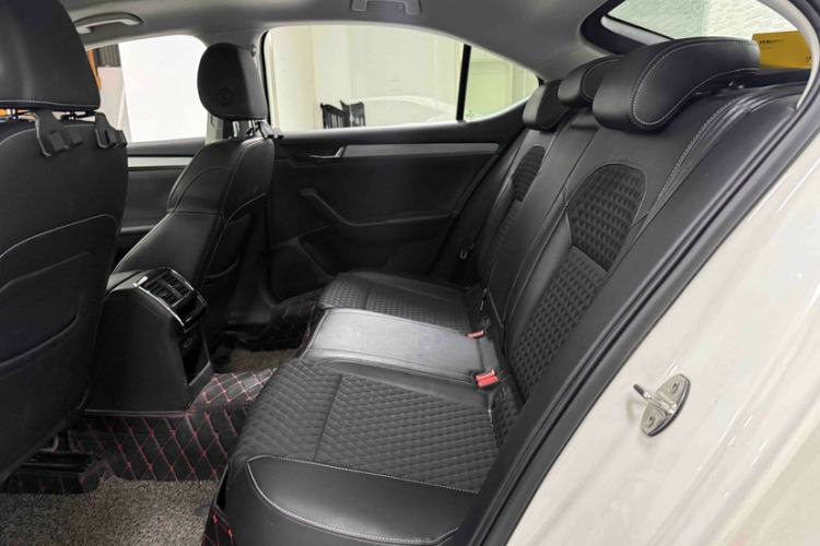 Used Skoda Superb 2018 TSI280 DSG Comfort Edition China V Standard Interior 6