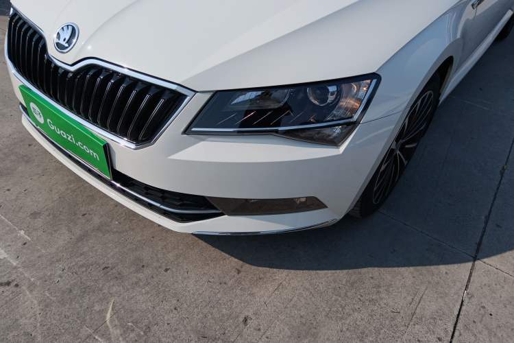 Used Skoda Superb 2018 TSI330 DSG Comfort Edition China VI Standard Left Front Headlight