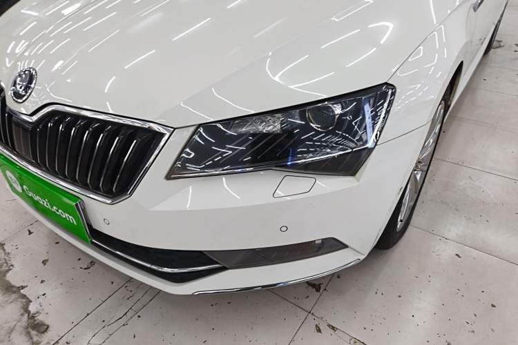 Used Skoda Superb 2018 TSI380 DSG Flagship Edition China V Standard Left Front Headlight