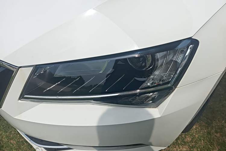Used Skoda Superb 2018 TSI280 DSG Comfort Edition China VI Standard Left Front Headlight