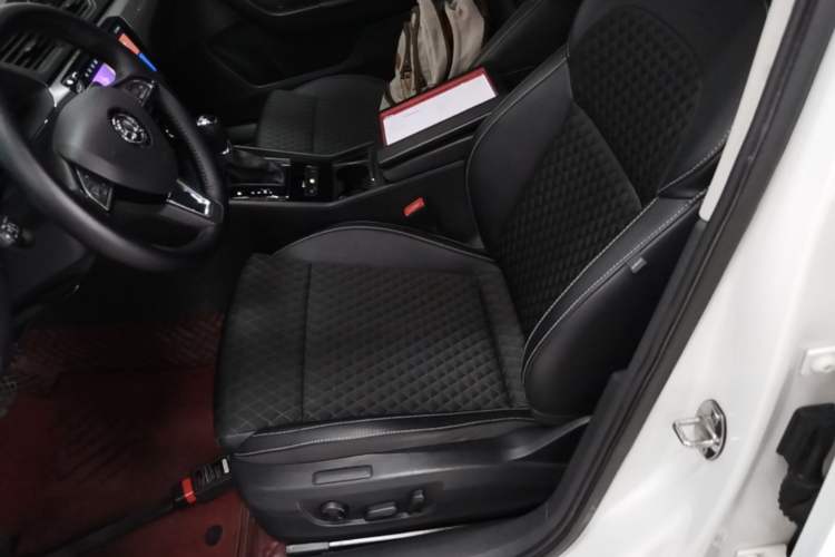 Used Skoda Superb 2018 TSI330 DSG Comfort Edition China V Standard Left Front Seat