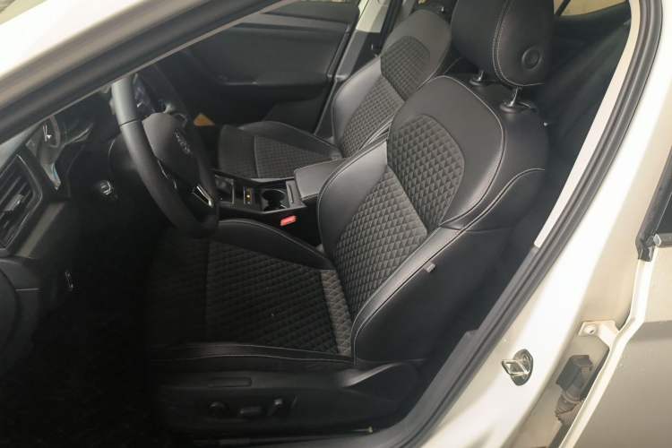 Used Skoda Superb 2018 TSI330 DSG Comfort Edition China V Standard Left Front Seat