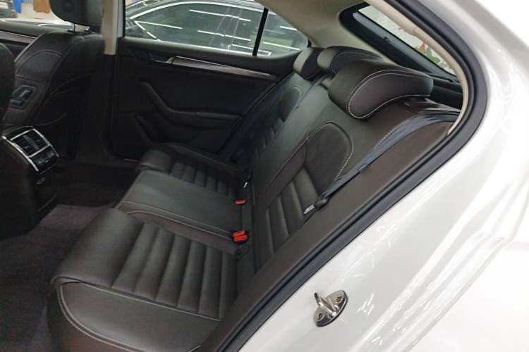 Used Skoda Superb 2018 TSI380 DSG Flagship Edition China V Standard Left Rear Seat