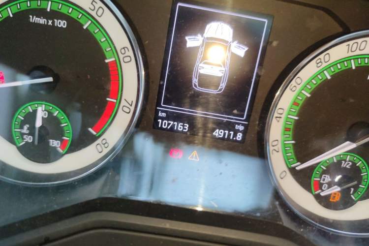 Used Skoda Superb 2018 TSI280 DSG Comfort Edition China V Standard Odometer Close Up