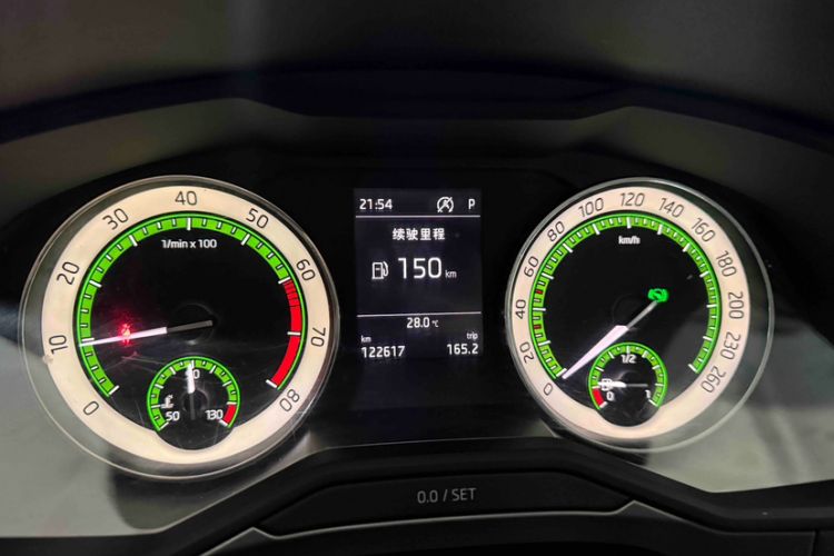 Used Skoda Superb 2018 TSI280 DSG Comfort Edition China V Standard Odometer Close Up