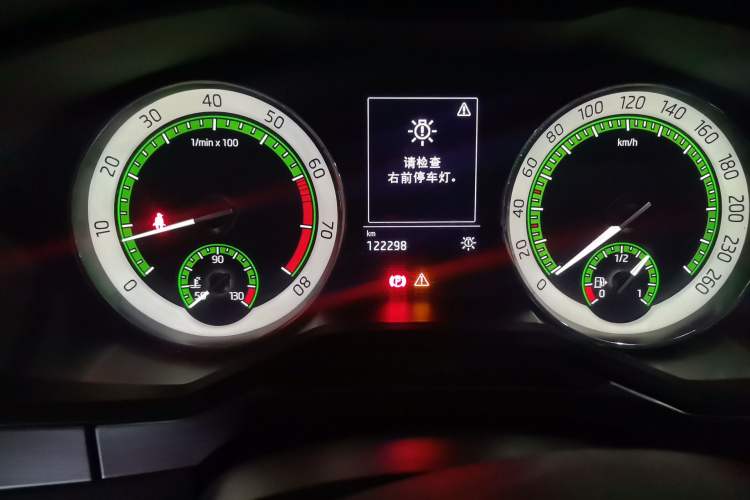Used Skoda Superb 2018 TSI280 DSG Comfort Edition China V Standard Odometer Close Up