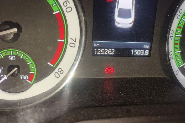 Used Skoda Superb 2018 TSI380 DSG Flagship Edition China V Standard Odometer Close Up