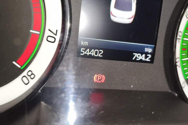 Used Skoda Superb 2018 TSI330 DSG Luxury Edition China V Standard Odometer Close Up