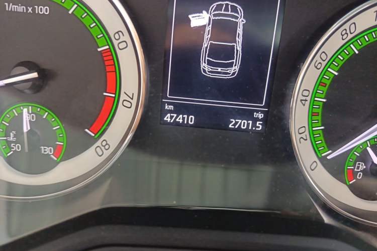 Used Skoda Superb 2018 TSI330 DSG Comfort Edition China V Standard Odometer Close Up