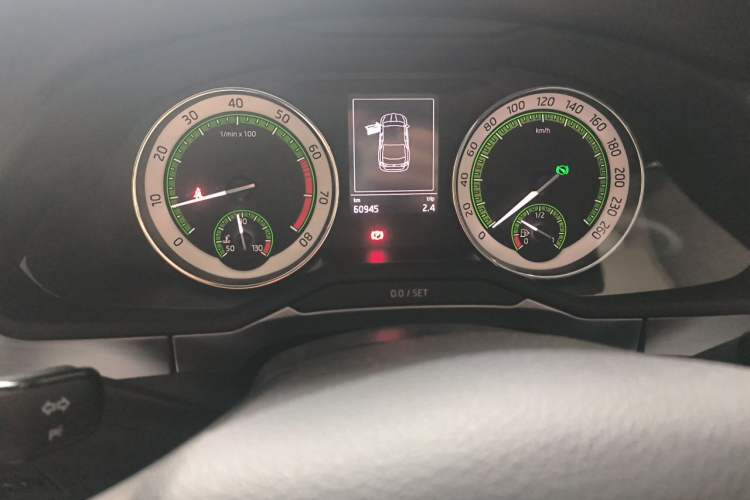 Used Skoda Superb 2018 TSI330 DSG Comfort Edition China V Standard Odometer Close Up