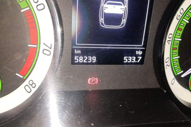 Used Skoda Superb 2018 TSI280 DSG Comfort Edition China V Standard Odometer Close Up