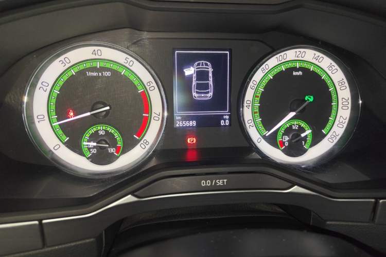 Used Skoda Superb 2018 TSI280 DSG Comfort Edition China V Standard Odometer Close Up