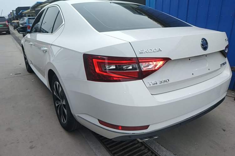 Used Skoda Superb 2018 TSI330 DSG Comfort Edition China V Standard Rear Left 45 Deg