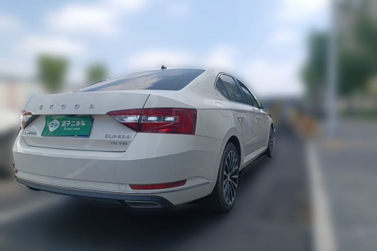 Used Skoda Superb 2018 TSI330 DSG Comfort Edition China VI Standard Rear Right 45 Deg