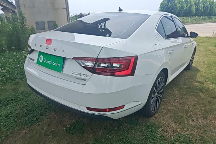 Used Skoda Superb 2018 TSI280 DSG Comfort Edition China VI Standard Rear Right 45 Deg
