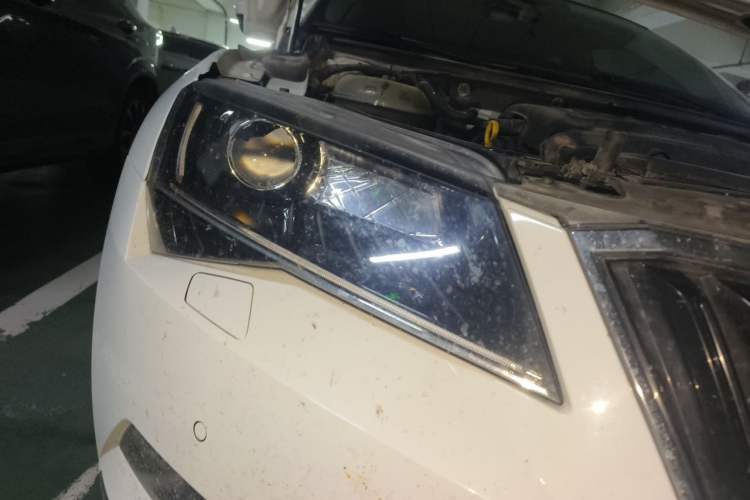 Used Skoda Superb 2018 TSI380 DSG Flagship Edition China V Standard Right Front Headlight