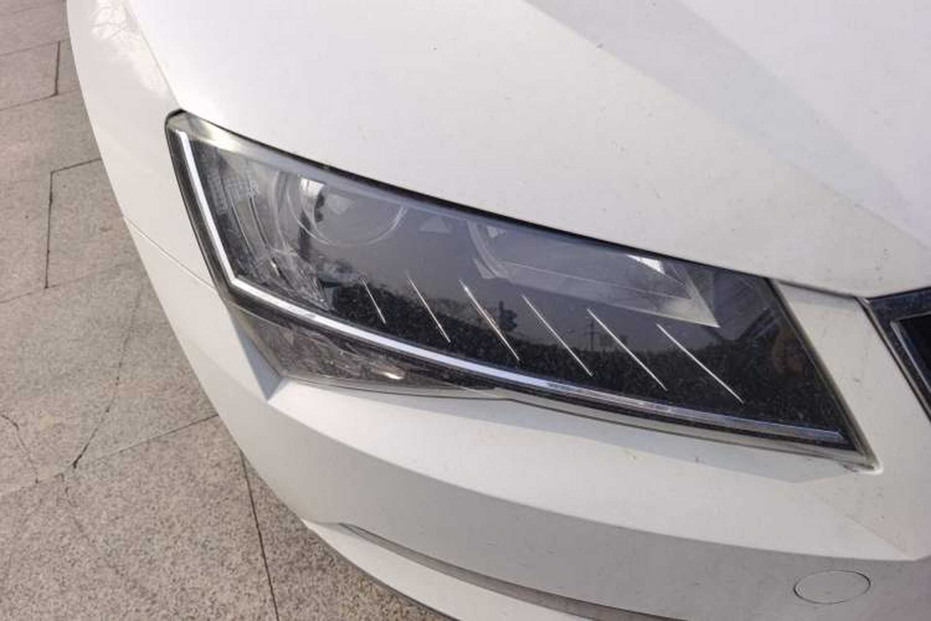 Used Skoda Superb 2018 TSI280 DSG Comfort Edition China V Standard Right Front Headlight