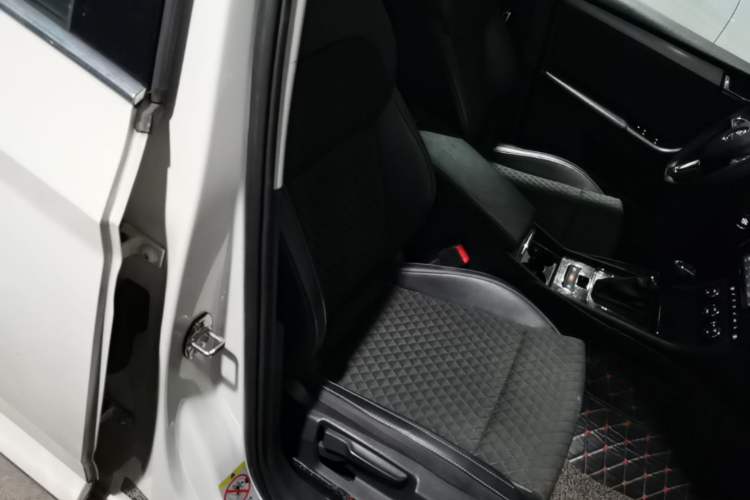 Used Skoda Superb 2018 TSI280 DSG Comfort Edition China V Standard Right Front Seat