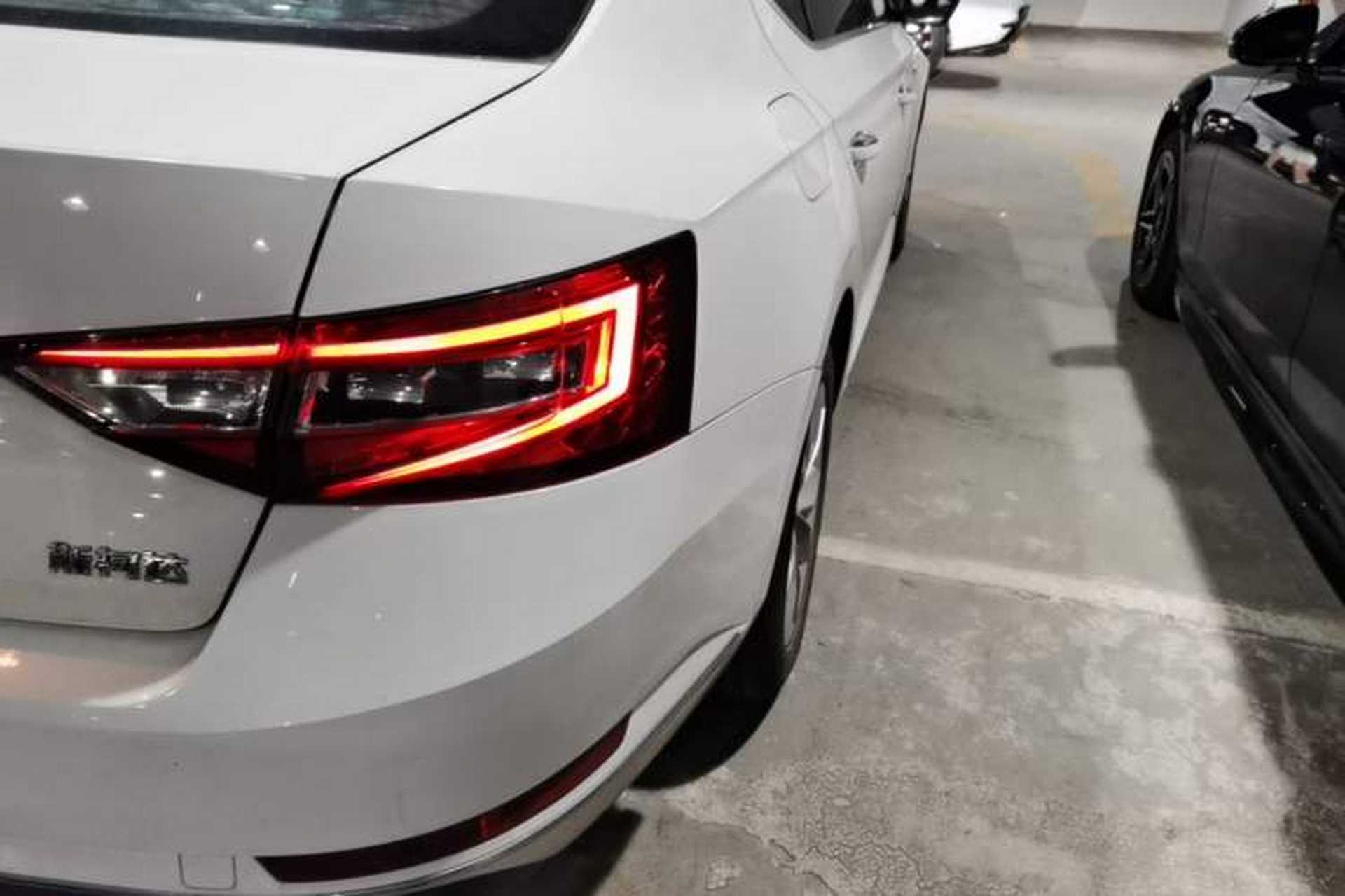 Used Skoda Superb 2018 TSI280 DSG Comfort Edition China V Standard Right Rear Taillight