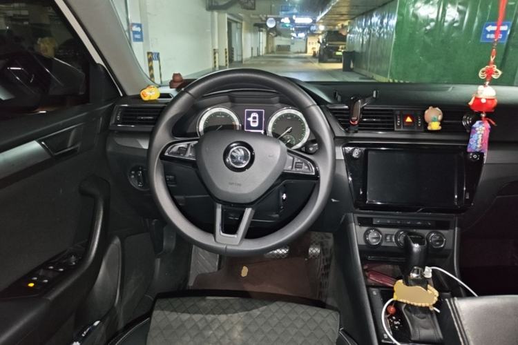 Used Skoda Superb 2018 TSI330 DSG Comfort Edition China V Standard Steering Wheel