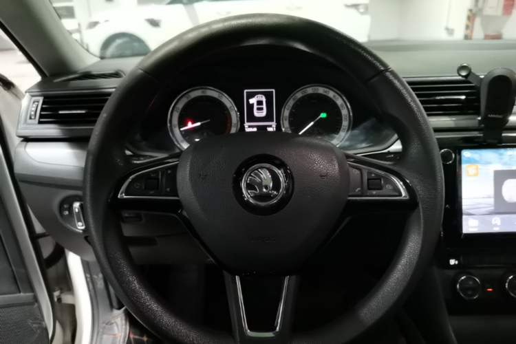 Used Skoda Superb 2018 TSI280 DSG Comfort Edition China V Standard Steering Wheel
