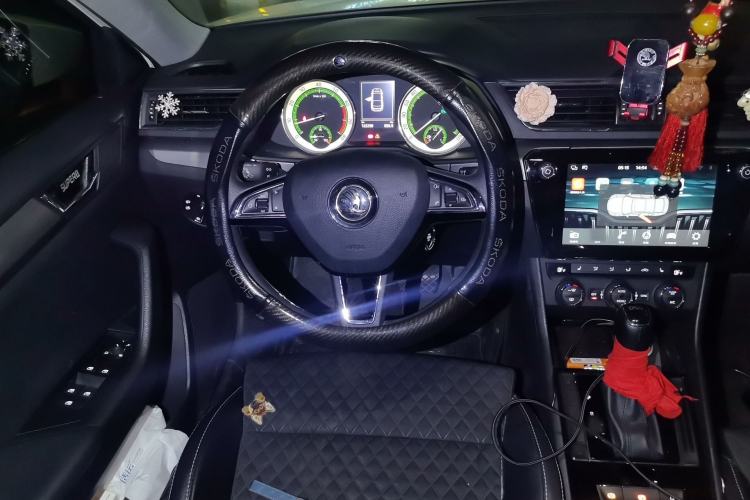 Used Skoda Superb 2018 TSI280 DSG Comfort Edition China V Standard Steering Wheel
