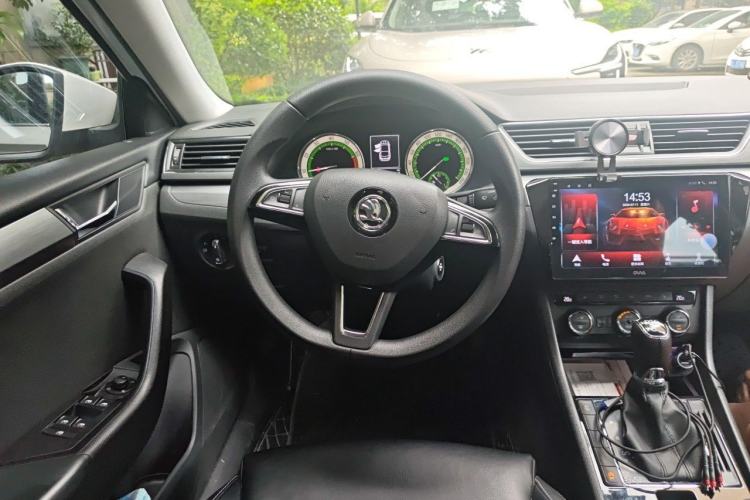 Used Skoda Superb 2018 TSI280 DSG Comfort Edition China V Standard Steering Wheel
