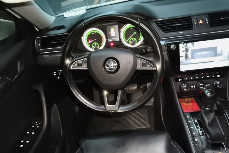 Used Skoda Superb 2018 TSI330 DSG Luxury Edition China V Standard Steering Wheel