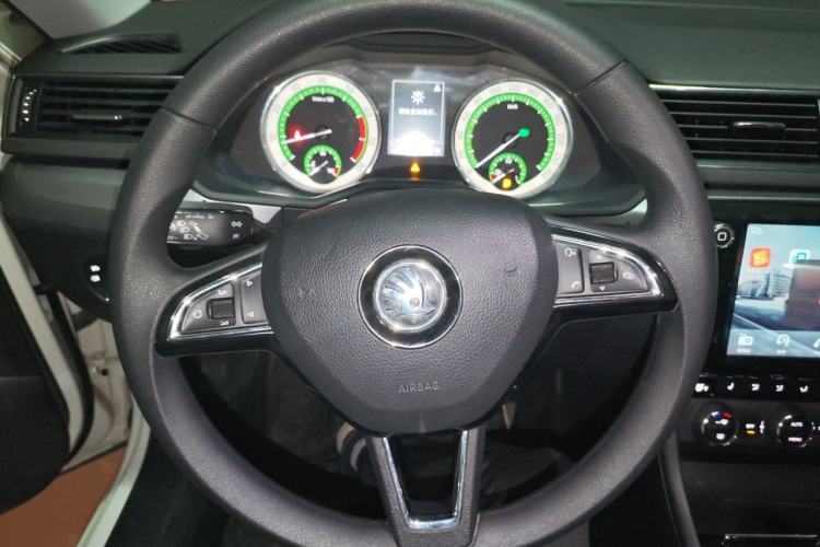 Used Skoda Superb 2018 TSI280 DSG Comfort Edition China V Standard Steering Wheel