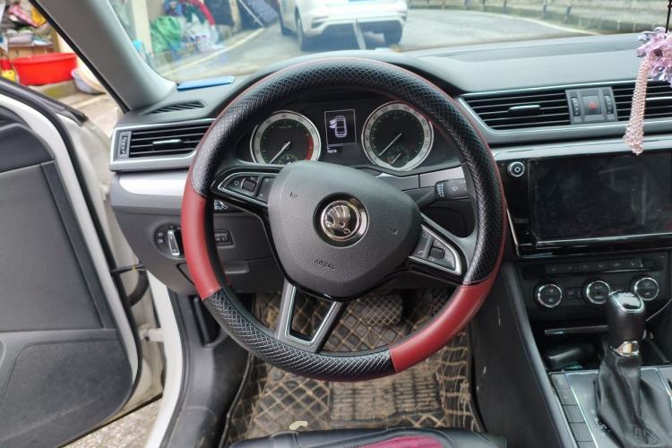 Used Skoda Superb 2018 TSI330 DSG Comfort Edition China V Standard Steering Wheel