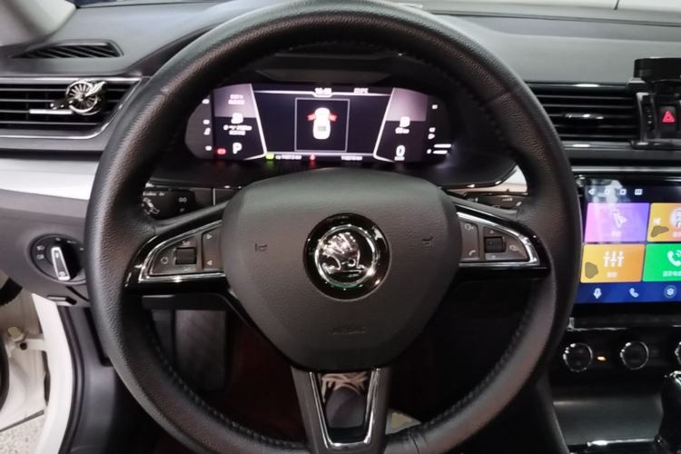 Used Skoda Superb 2018 TSI330 DSG Comfort Edition China V Standard Steering Wheel