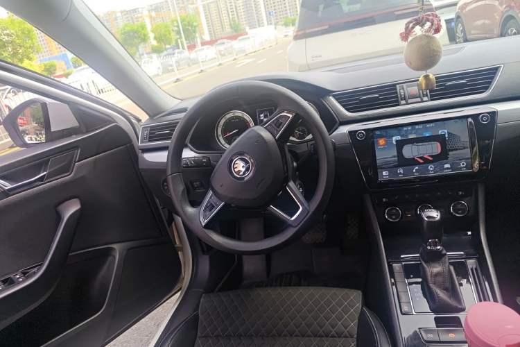 Used Skoda Superb 2018 TSI280 DSG Comfort Edition China V Standard Steering Wheel