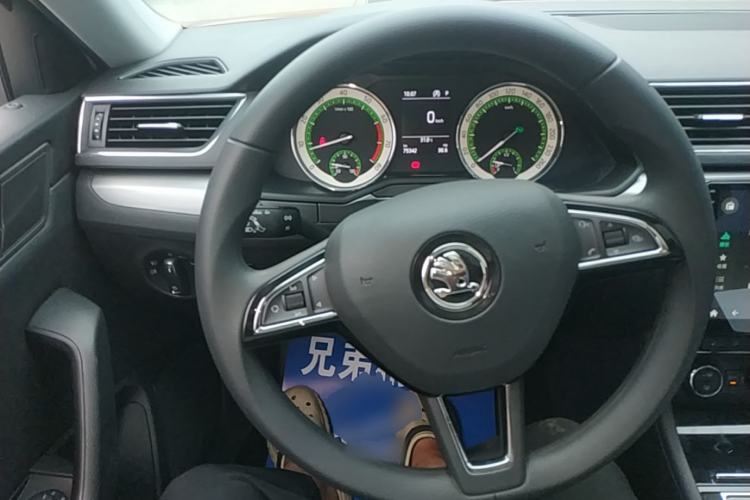 Used Skoda Superb 2018 TSI330 DSG Comfort Edition China V Standard Steering Wheel