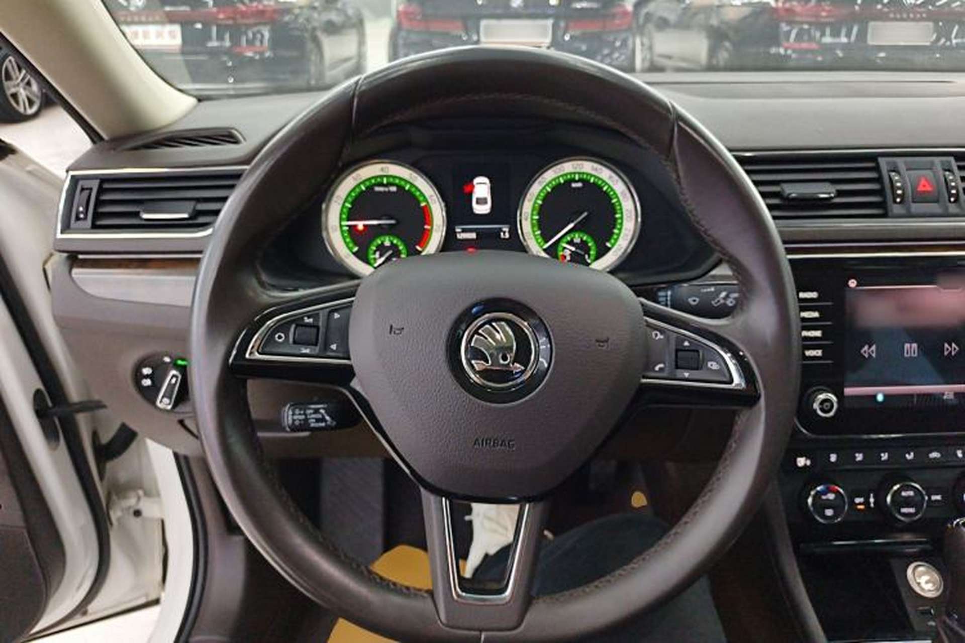 Used Skoda Superb 2018 TSI380 DSG Flagship Edition China V Standard Steering Wheel