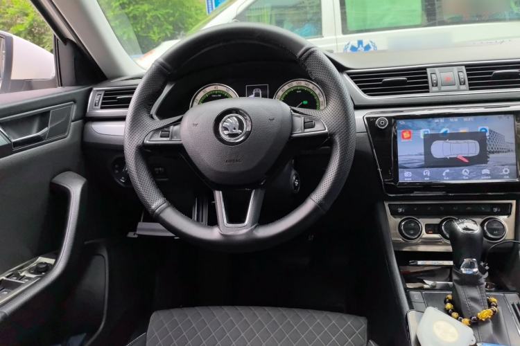Used Skoda Superb 2018 TSI330 DSG Comfort Edition China V Standard Steering Wheel